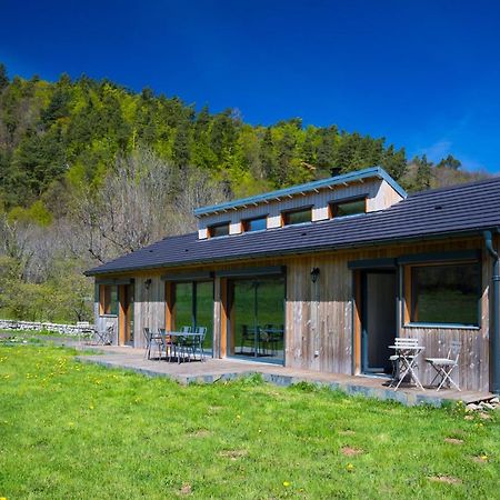 La Dormeuse Du Val Villa Chambon-sur-Lac Luaran gambar